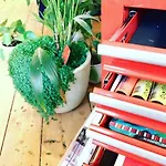 Gasthuis Bookstor Atelier 3*